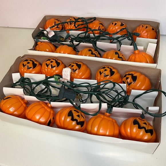 90’s Halloween Pumpkin String Lights - Two Sets of 12 -Blow Mold - Works - Picture 1 of 12